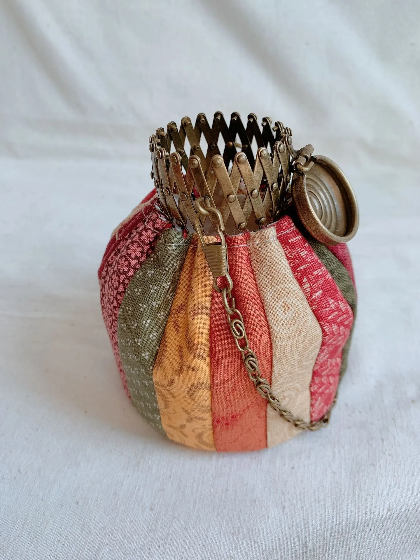 1 Piece Flexible Purse Frame Expandable Sewing On Purse Frame Bronze/Silver/Gold Open Diameter 10cm