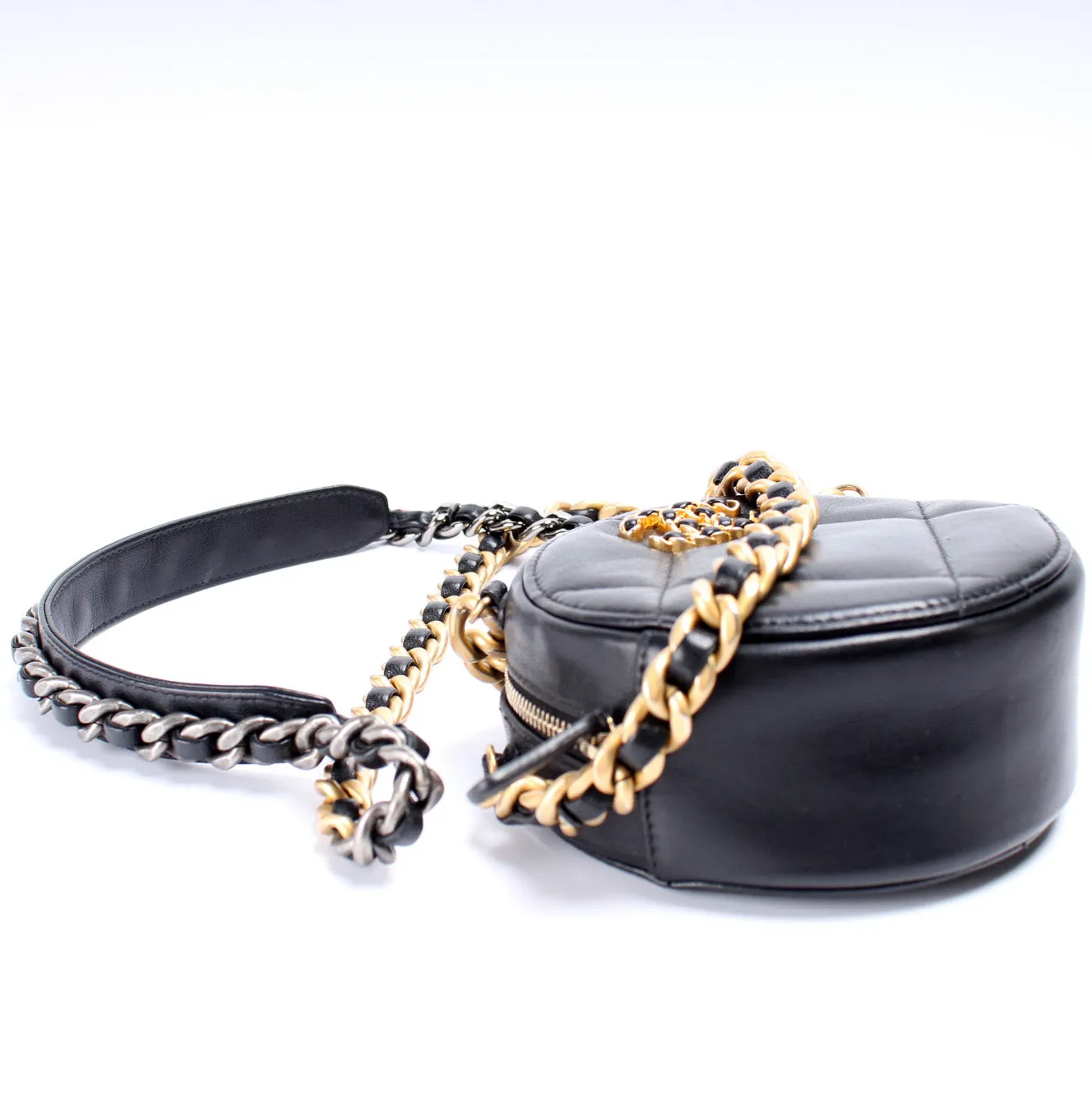 19 Round Clutch W/ Chain Lambskin 30M