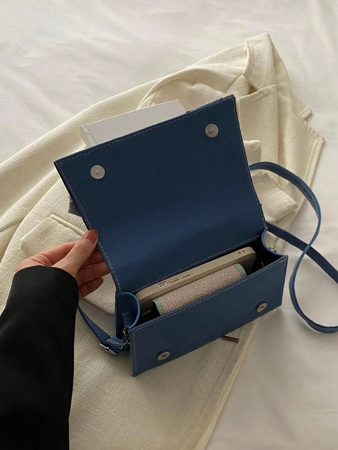 A Minimalist Vintage Mini Handbag Square Bag With Adjustable Long Shoulder Strap
