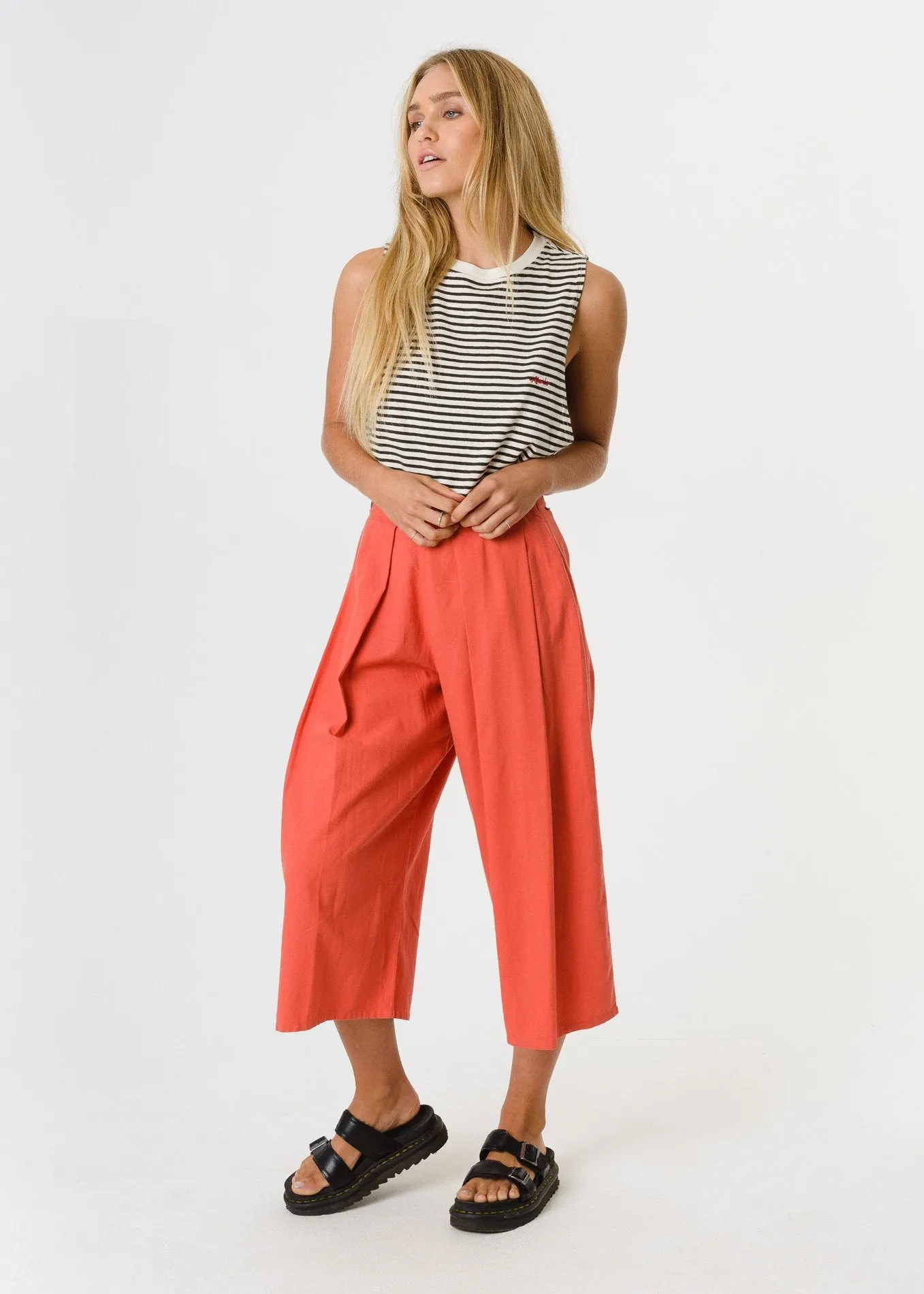Afends Womens Beat - Hemp Bandcut Tee