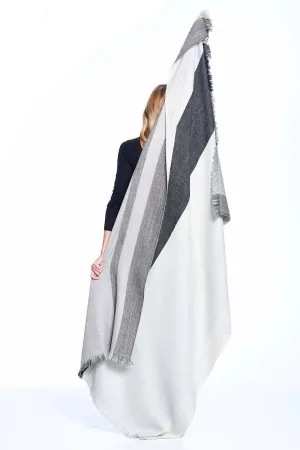 Alpaca Reversible Throw - Monochrome