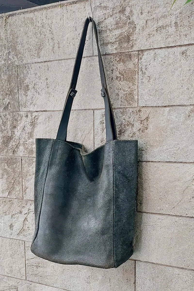 Daniele Basta/Black tote bag