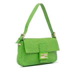 Fendi Logo Embossed Baguette (SHG-DkmKFV)