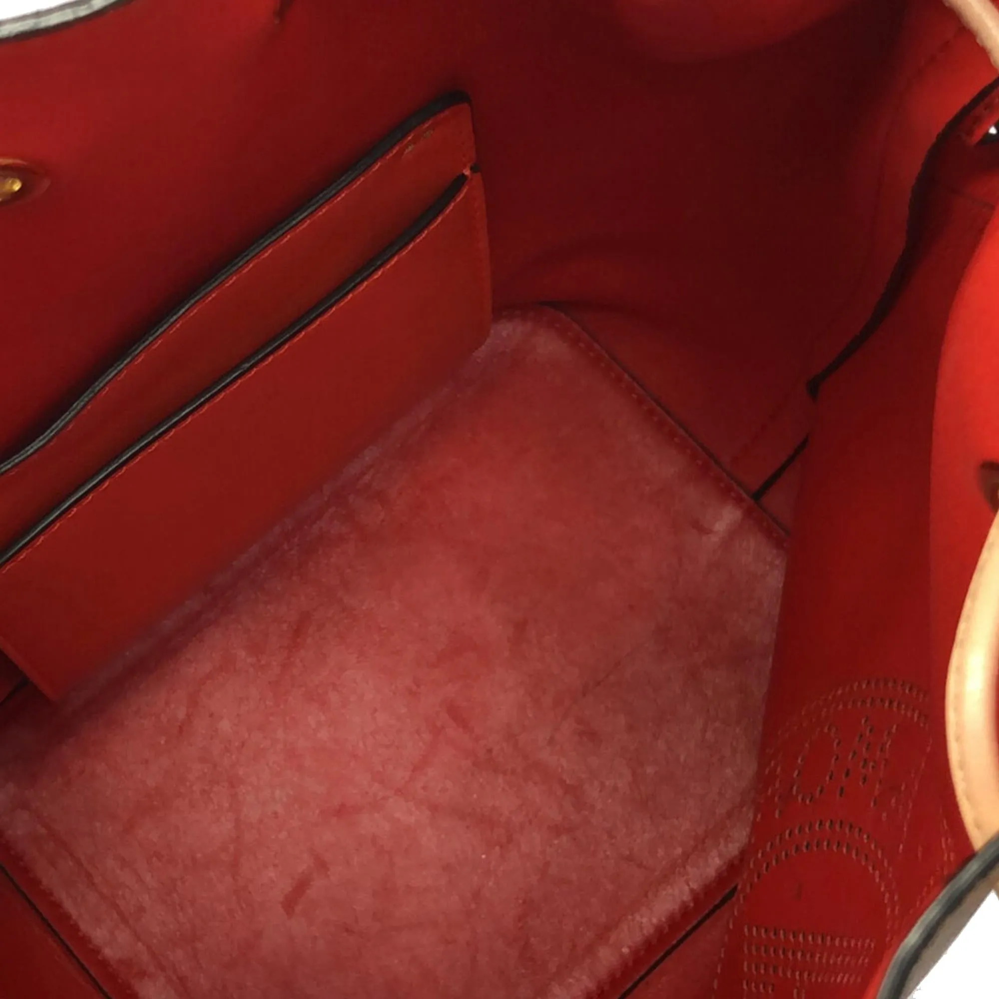 Fendi Small Perforated Mon Tresor Bucket Bag (SHG-ZjiX7d)