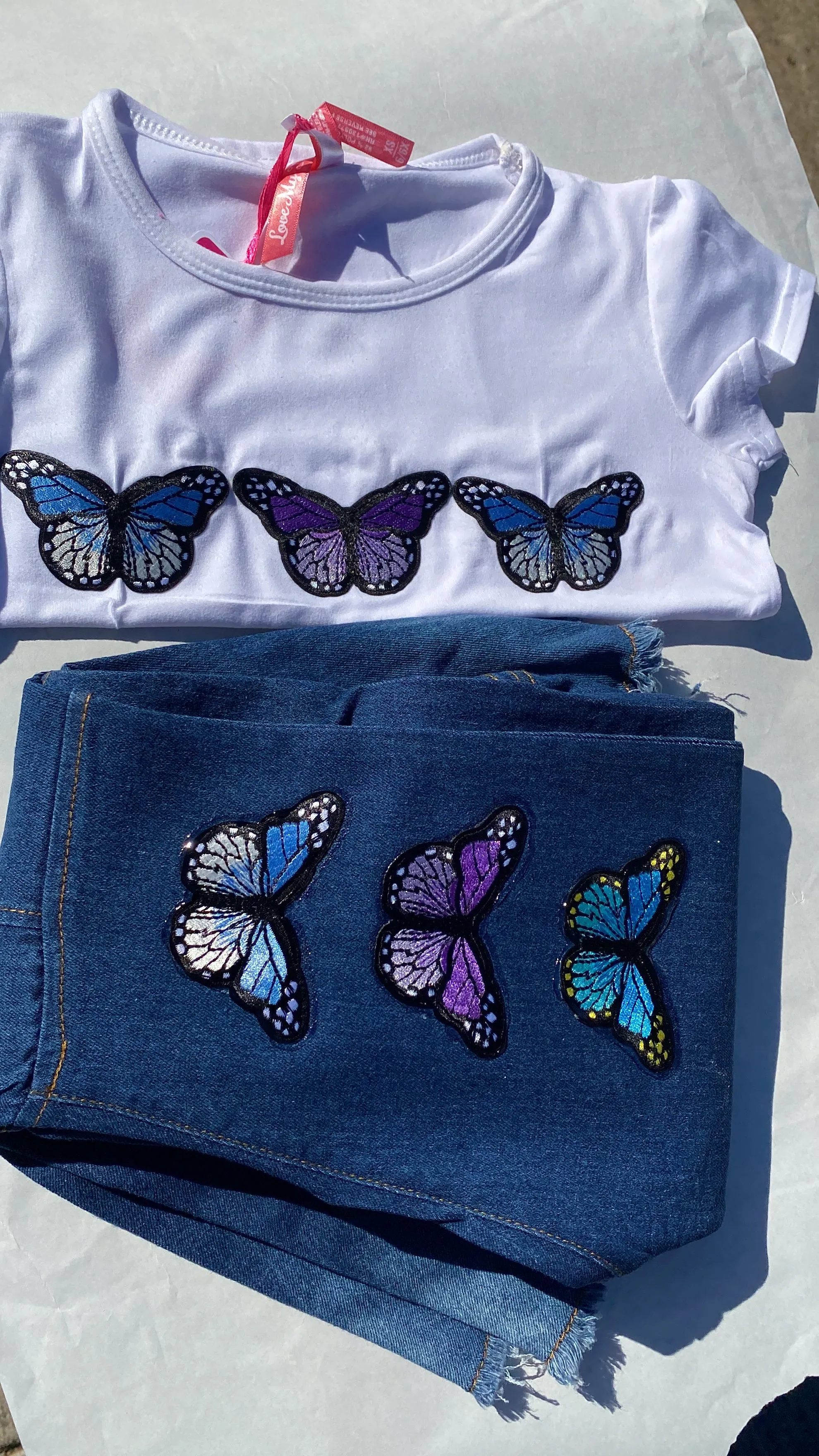 GIRLS Denim wide leg jean, shirt, outfit and tote