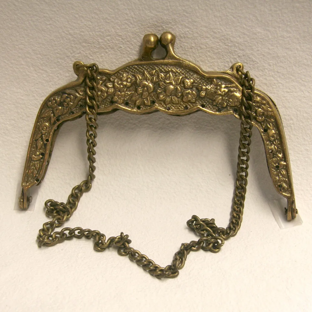 Kiss Lock Frame