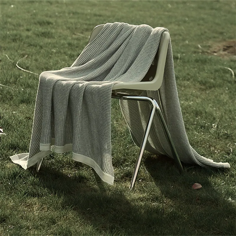 Knitted Bicolor Throw Blanket