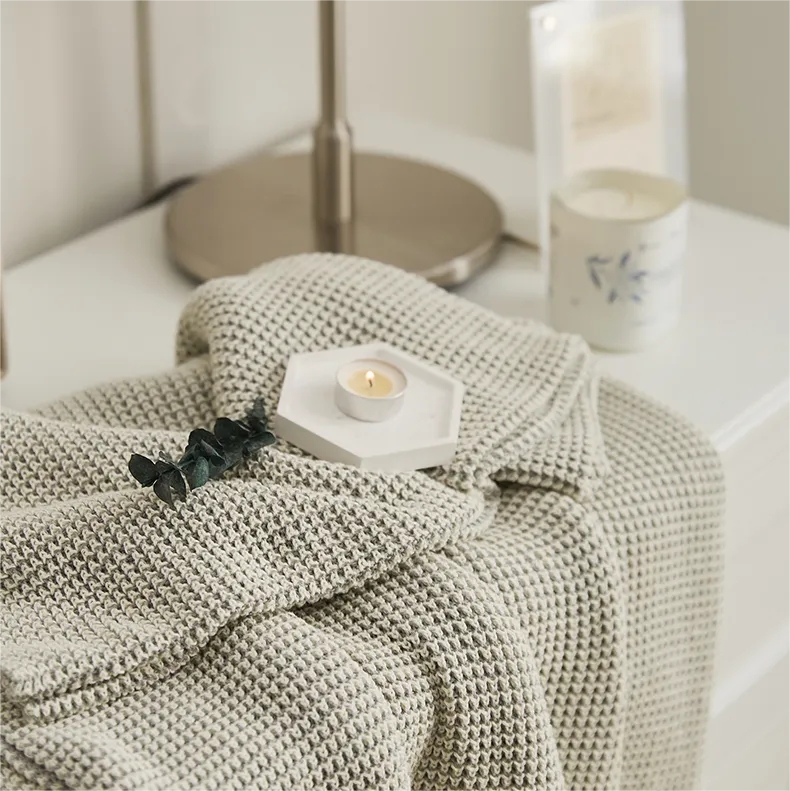 Knitted Bicolor Throw Blanket