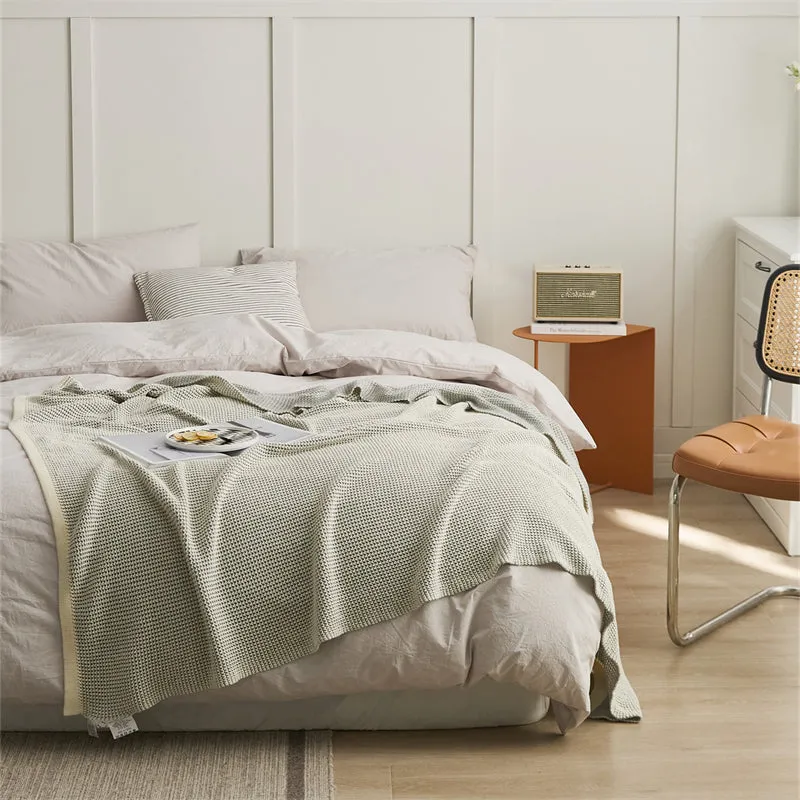 Knitted Bicolor Throw Blanket