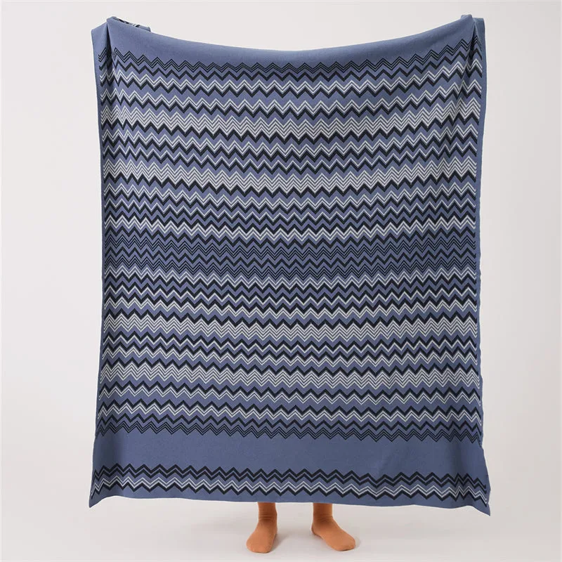 Knitted Wave-line Throw Pillow Set