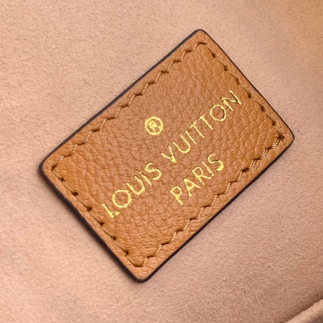 LB696 Lockme Bucket Bag / HIGHEST QUALITY VERSION