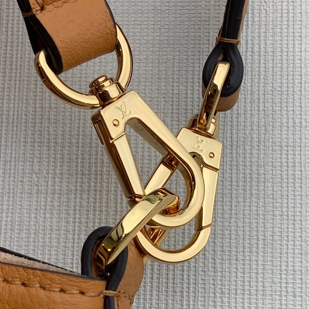 LB696 Lockme Bucket Bag / HIGHEST QUALITY VERSION