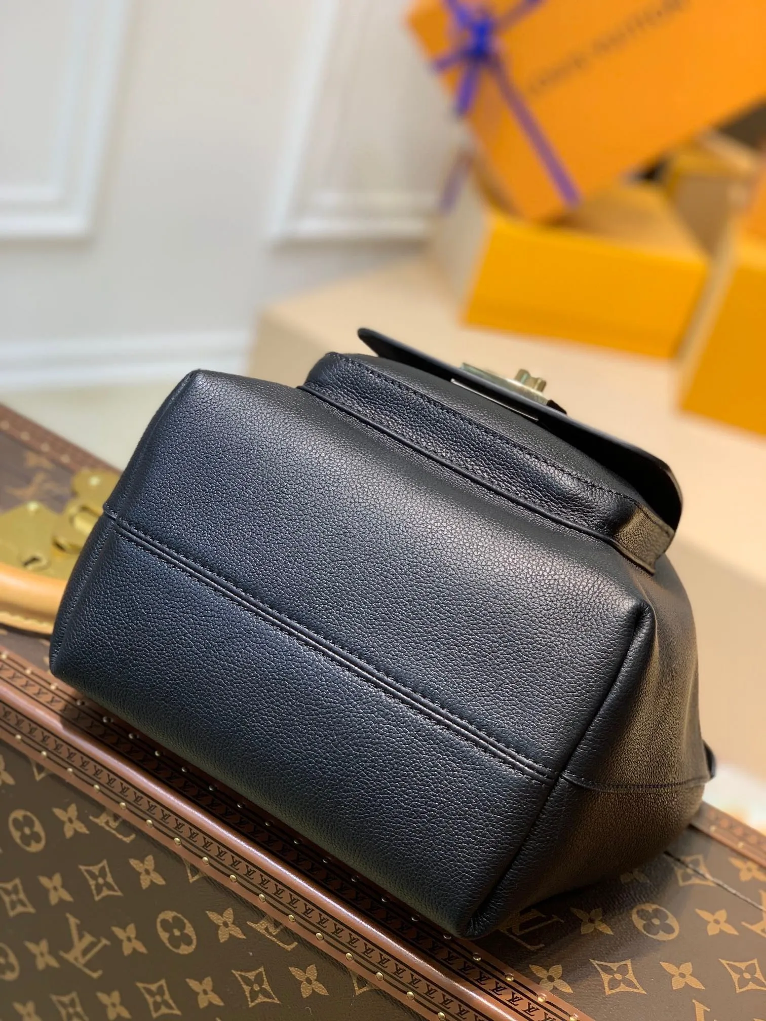 LB696 Lockme Bucket Bag / HIGHEST QUALITY VERSION