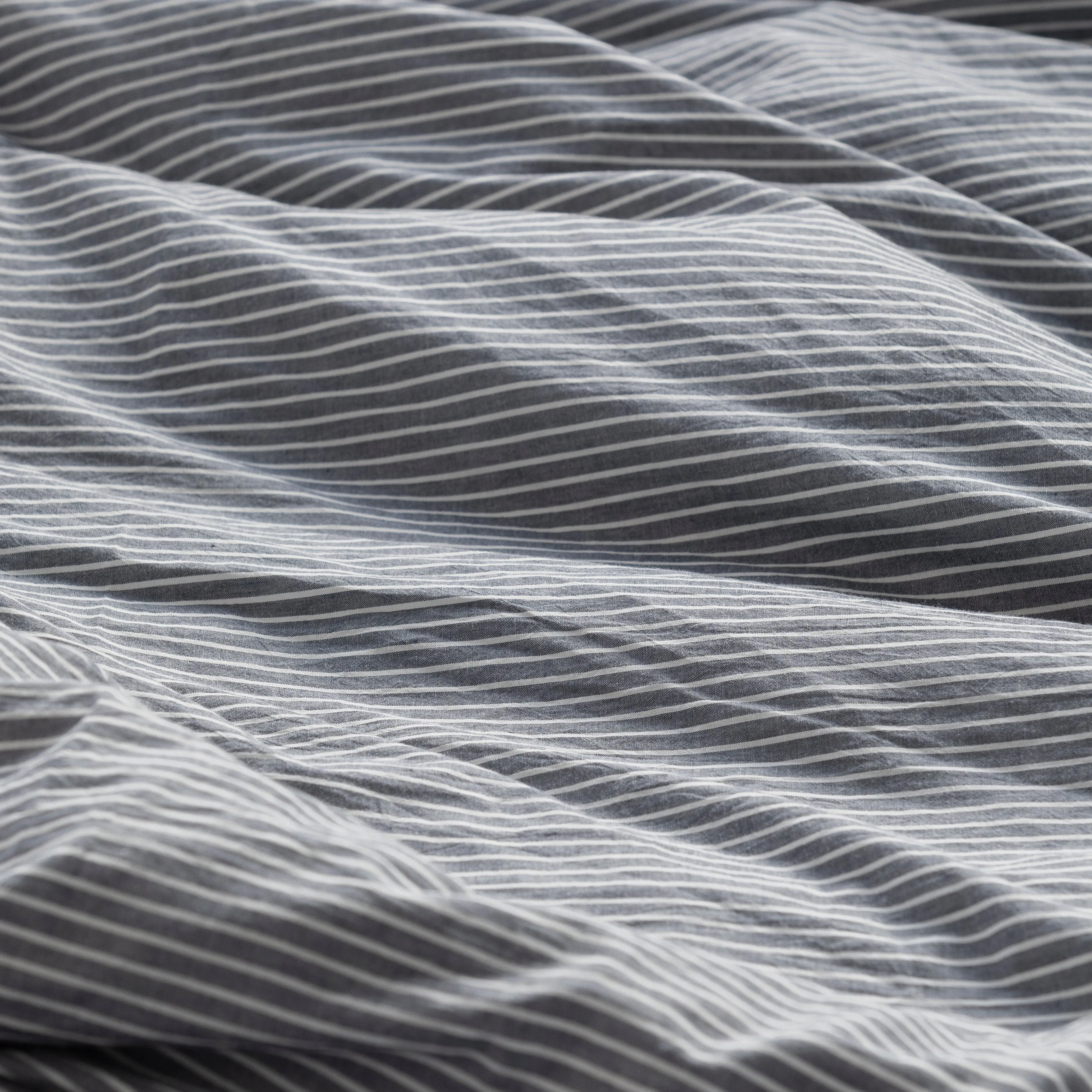 Leo Washed Cotton - Midnight Stripe Crib Fitted Sheet