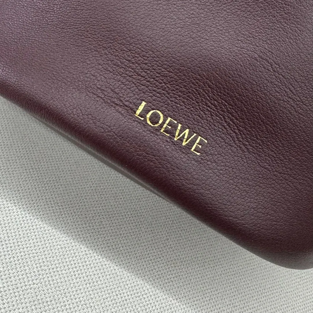 LOE 32 FLAMENCO PURSE BUCKET IN CHESTNUT BROWN LAMBSKIN