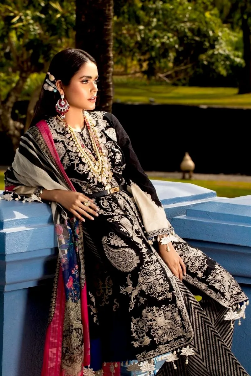 Sana Safinaz Luxury Lawn Collection 2020 – 7A