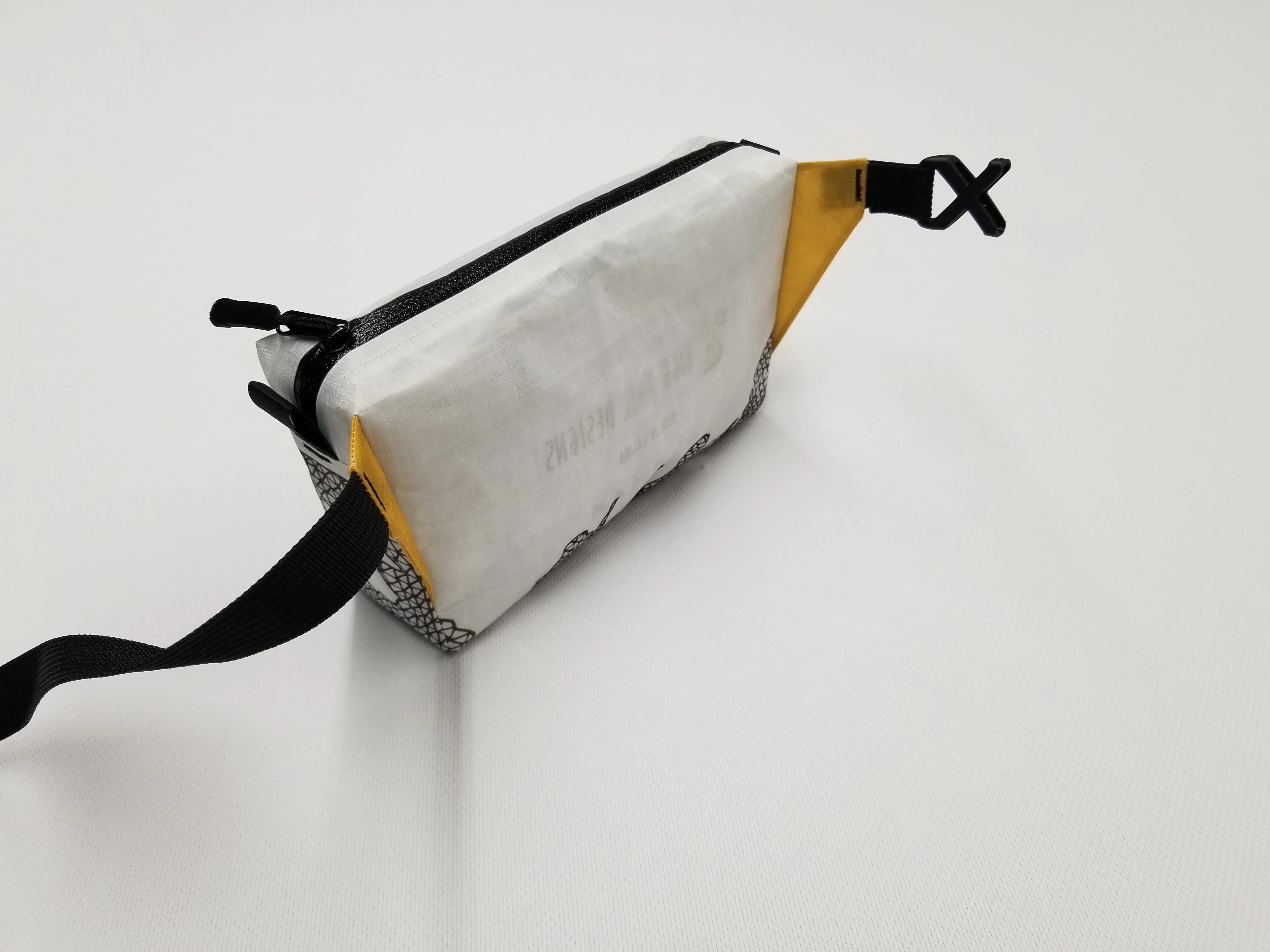 The Ultralight Fanny Pack "Low Poly"